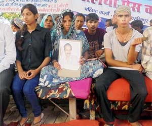 journalist jagender's family wrote letter to pm modi