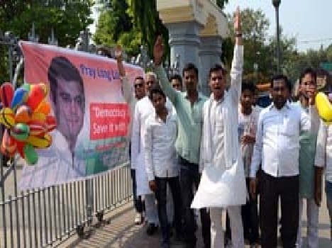Rahul's birthday observed among children in slums