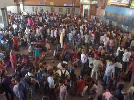 All Trains Of Bombay 17 hours Late