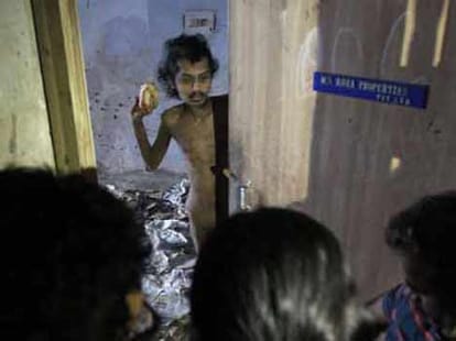 men locked up in mumbai for ten years , rescued by mumbai police