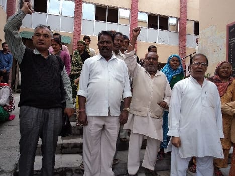 Municipalities lay stood on the 34th day