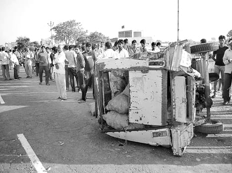 A death in the accident, six injured
