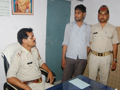 loan forger arrested by the Offering fake document 