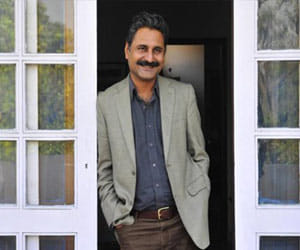 co-director of peepli live rape in effect of acohol