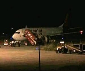 aircraft tires cracked on runway save 170 passenger