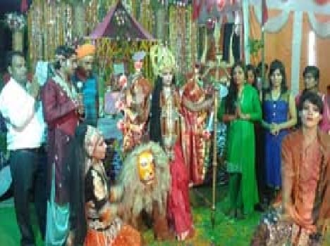Mahishasura was the goddess with songs Mardan