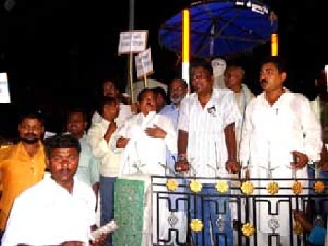 Journalists taken March candle