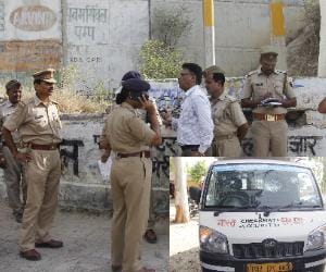 ATM van looted in Lucknow.