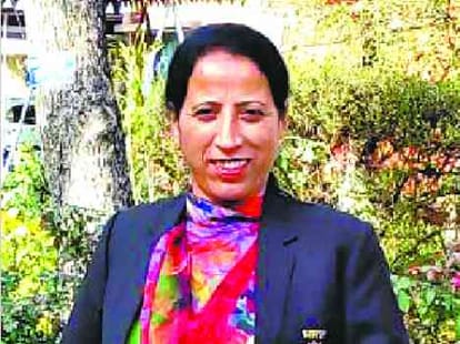 international hockey player shashibala and son dead in road accident