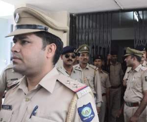 mandi golikand four police officers suspended