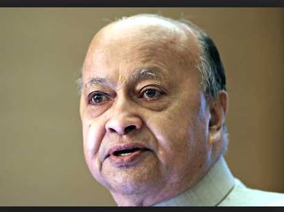 BJP Aggressive, the political struggle continue in parliament