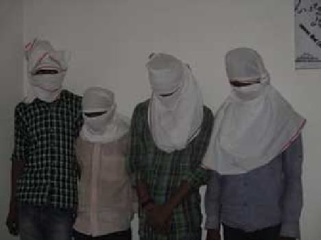 Arm , climbed two involved in looting four crooks