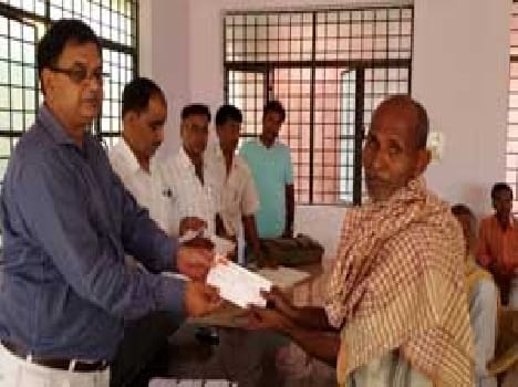 54 migrants found cheque