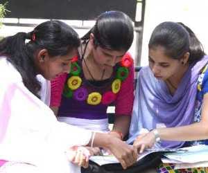 central university starts hindi medium.