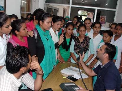 nursing students protest successful, govt will sort out issue