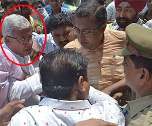 bawal at parking issue in meerut