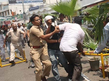 bawal at parking issue in meerut