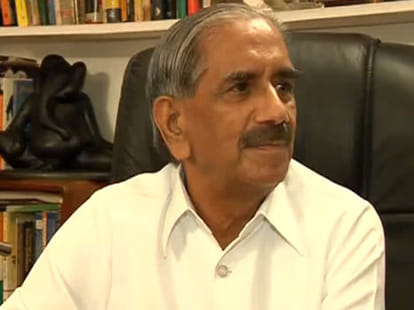 Indira's aide Dhawan big reveal on emergency.
