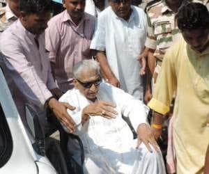 ashok singhal wants to alert narendra modi for ayodhya ram mandir
