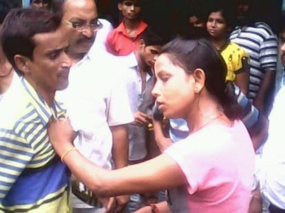 two brave sisters beats eveteaser in UP