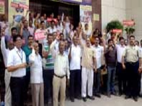 LIC employees demanding salary hikes filled shout