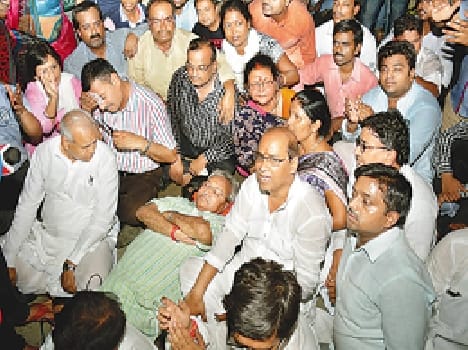 circle kabaddi player beaten by desperado, BJP activist protest outside SSP accomendation