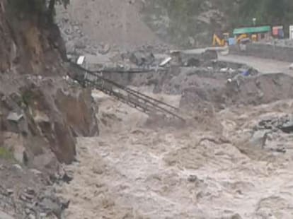 chardham yatra stop due to rain.