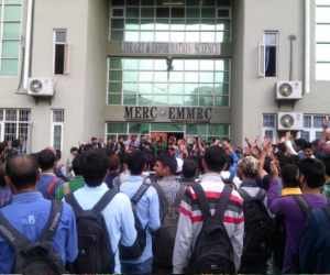 protest in kashmir university