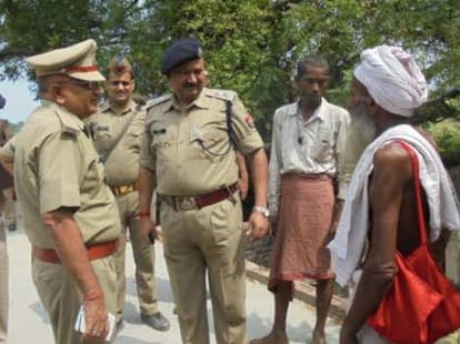 up priest murdered in lucknow