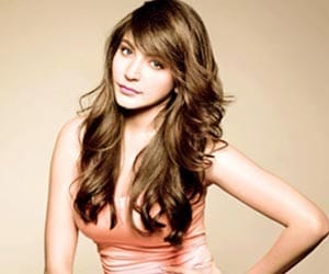 Anushka Sharma denies to play mother
