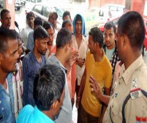 three people died in road accident in haridwar.