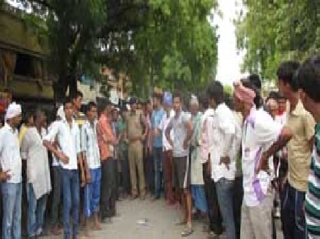 The death of the young man from the collision of tractor