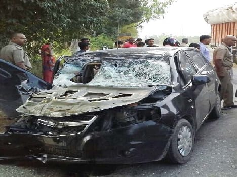 Couple in a road accident Including five injured