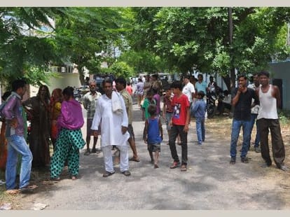 A dead body of a woman found in Aliganj in Lucknow.