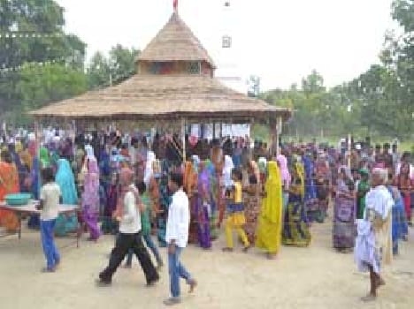 Pavilion sought orbiting votive