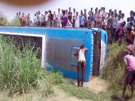 Bus overturns in ditch The six passengers injured