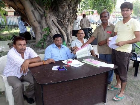 In the camp, he set up the account to the credit of 55 railwaymen