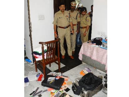 Big robbery in Chinahat in Lucknow.