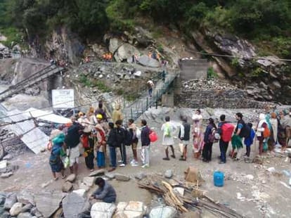 pilgrimage stuck in chardham yatra.