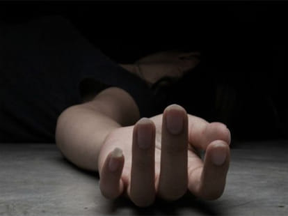 husband commit suicide then wife swallows poison
