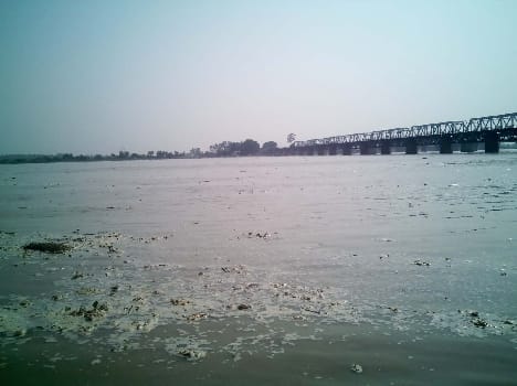 Raise the water level of the Ganges , Reached the edge ashrams