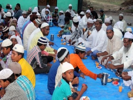 Roza Iftar program descended Rojedarrojedar