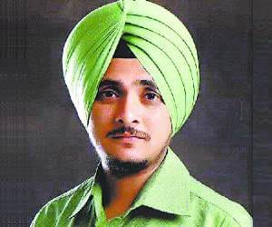 chairman of punjabi theater commit suicide in bathroom