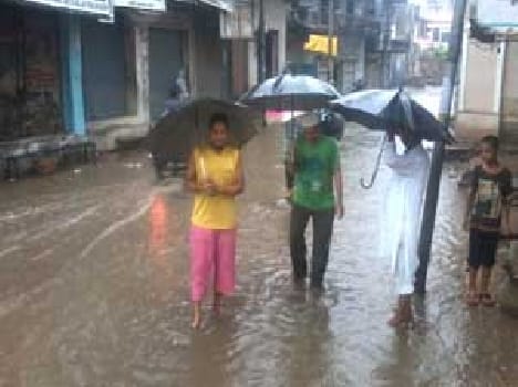 Grand Jmajm rain water everywhere