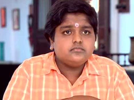 chidhiyaghar actor met with an accident