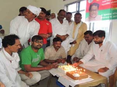 Ram Gopal Yadav 's birthday was celebrated