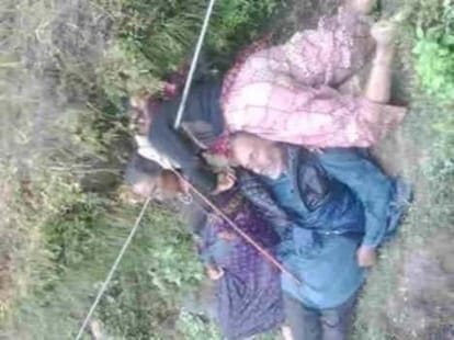 three family member died by electric current.