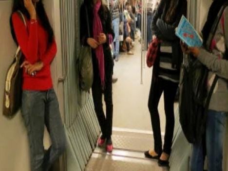 95 percent of women caught in Metro pickpocket.