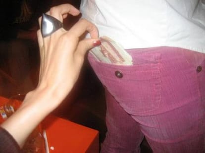 95 percent of women caught in Metro pickpocket.