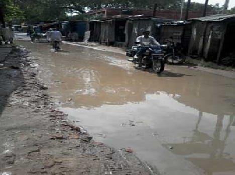 Water logging Jdenge lock on the block in protest
